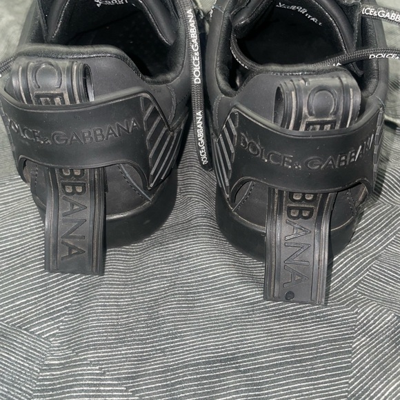 dolce gabbana black shoes. - Picture 2 of 7